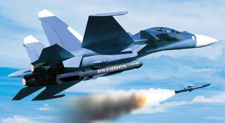 Первые испытания ракеты «БраМос» на Су-30 начнутся в течение двух месяцев