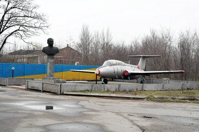 Мертвая зона: Днепропетровское кладбище военной техники