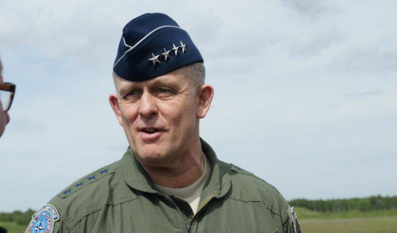 Командующий ВВС США в Европе и Африке генерал против Пентагона