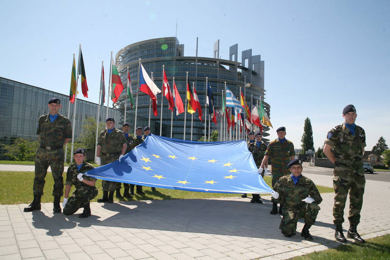 Германия хочет возглавить объединенную армию ЕС