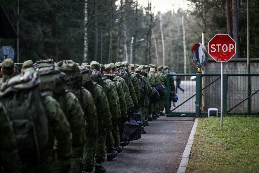 Литва испытывает биологическое оружие на своих военных