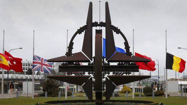 НАТО устрашает Россию, потому что она «первая начала»
