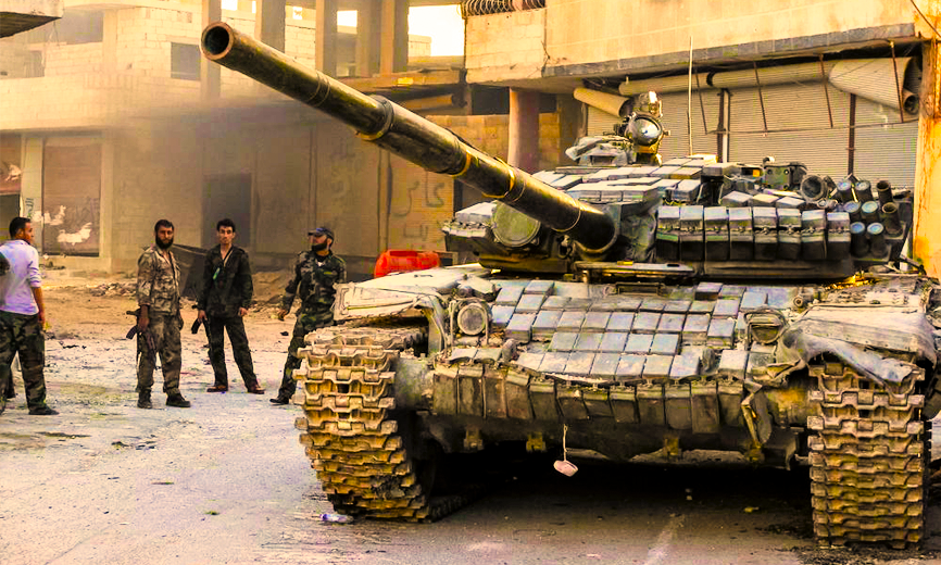 Сирийские танки разнесли грузовой конвой боевиков у Дейр-эз-Зора
