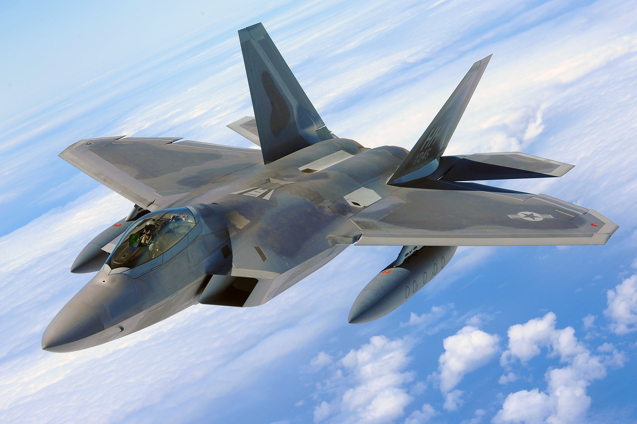 Удивительное рядом: Конгресс США признал F-22 машиной «шестого поколения»