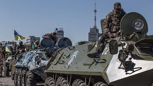 Киев: деньги на войну закончились, на фронтах справляйтесь сами