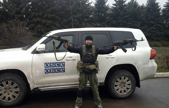 Сотрудники ОБСЕ снабжают ВСУ боеприпасами