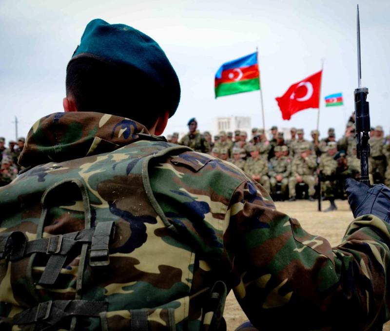 Азербайджан анонсировал совместные военные учения с Турцией и Грузией