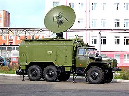 В армию поступили новейшие станции спутниковой связи "Ливень"