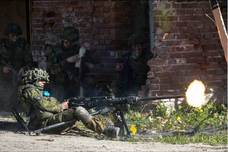 Эстония: платить НАТО миллионы, чтобы та «отпугивала российского врага»