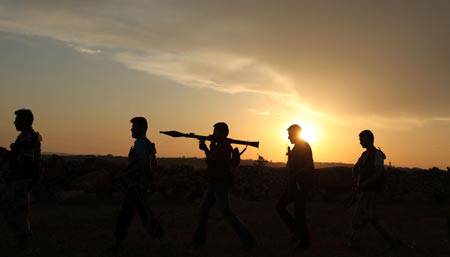 ВКС РФ уничтожили банду в столице ИГИЛ Ракке, Армия Сирии вытесняет боевиков