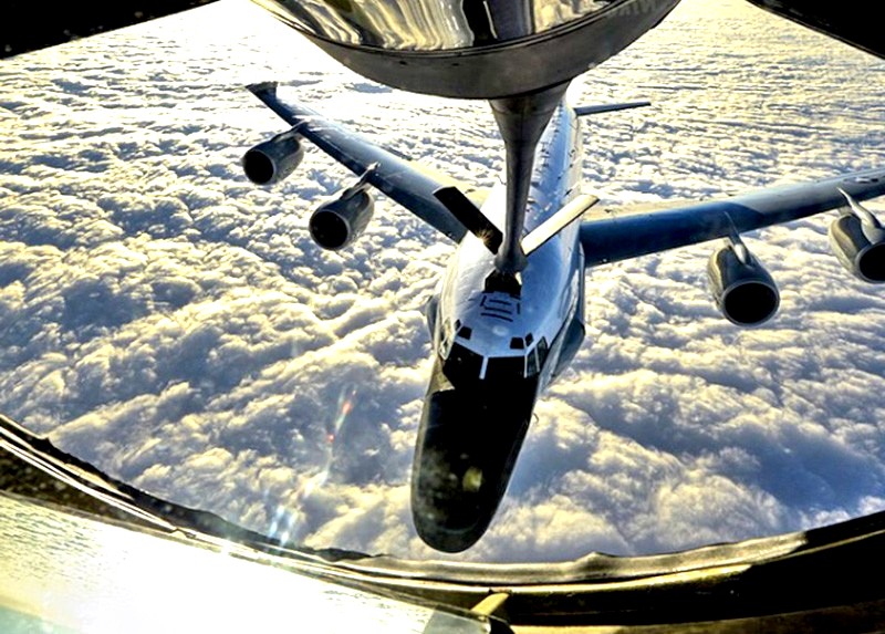 Беспределящие самолеты-шпионы США нарываются на уничтожение