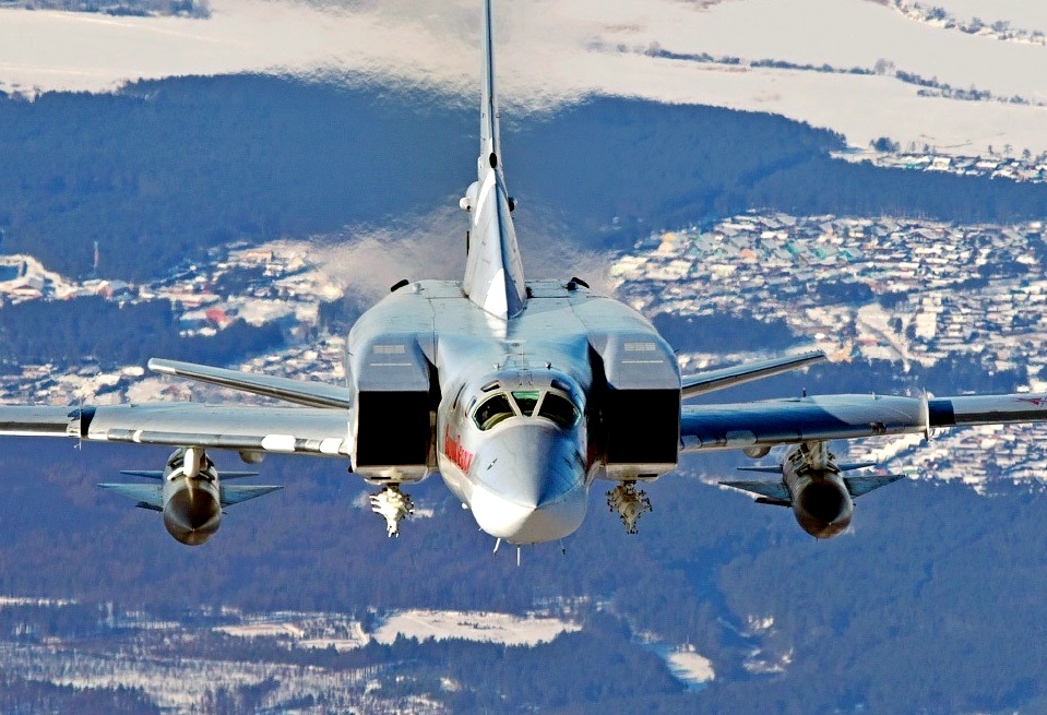 Ту-22М3: проход на сверхмалой высоте