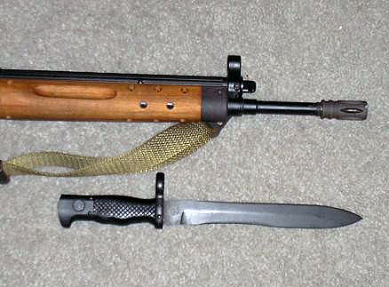 Испанский штык-нож к штурмовой винтовке CETME C