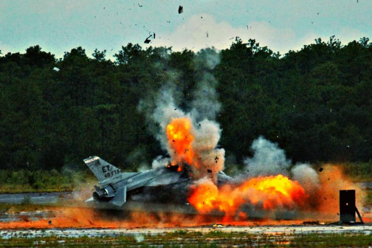 Самолётопад в США – предостережение агрессивному НАТО