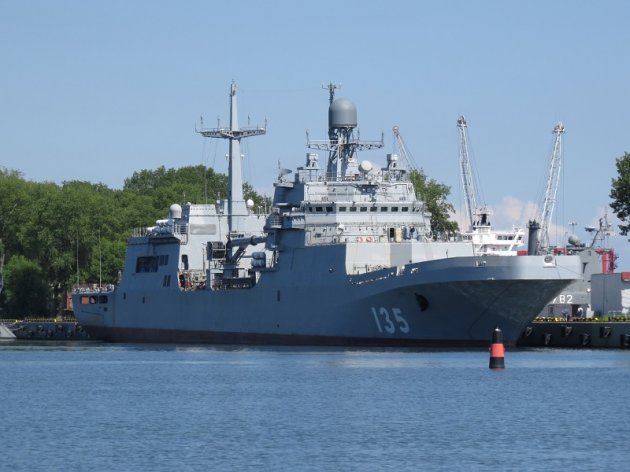 В сети появились первые фото десантного корабля «Иван Грэн» в Балтийске