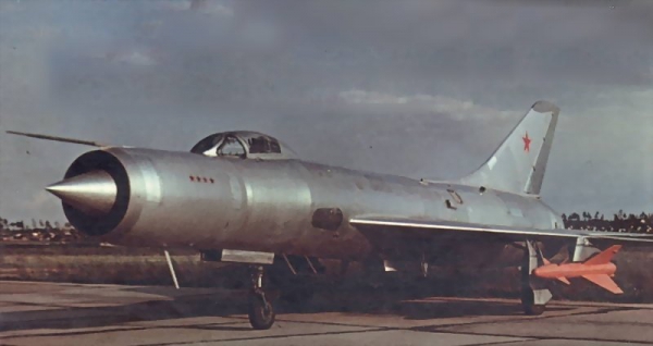 Советская «экзотика»: редкий фронтовой истребитель — перехватчик Су-13