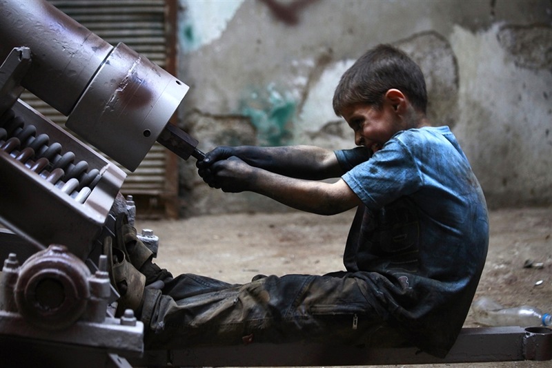 Армия Асада стреляет в детей. Терроризм в 13 лет