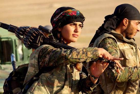 Боевики ИГ в Мосуле публично заживо сожгли 19 курдских девушек