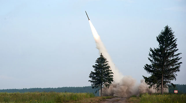 Пуски ракет реактивной системы «Полонез»