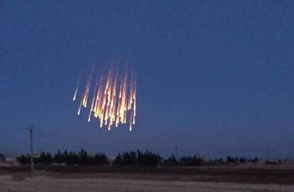 Огненный дождь: ВКС России сожгли склад боеприпасов террористов в Алеппо