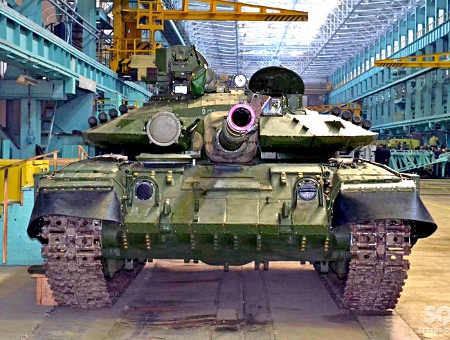 Украинский «Тирекс» намерен загрызть «Армату» Украинский «Тирекс» намерен загрызть «Армату»