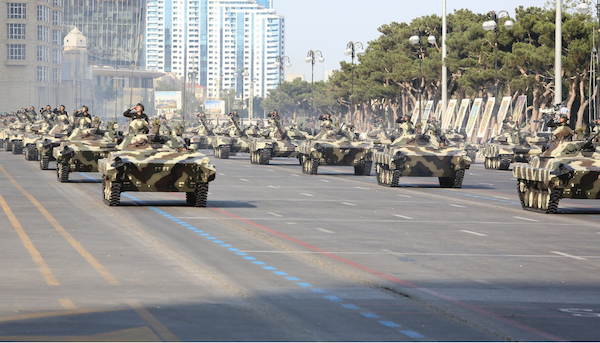 Азербайджан отмечает День Вооружённых сил