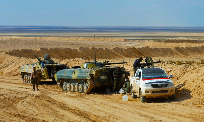 Асад с курдами зажимает боевиков Эр-Ракки в смертельные тиски