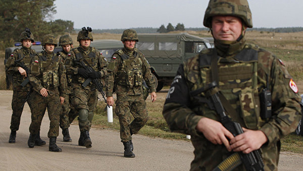 НАТО проводит учения в 100 километрах от российской границы