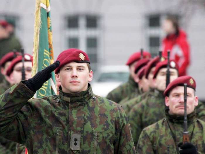 Польша создает мощное военное ополчение "для защиты от России"