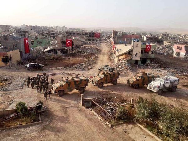 Турецкая армия бомбит курдов кассетными бомбами