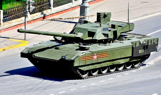 Новейший российский танк «Армата» продолжает готовиться к бою