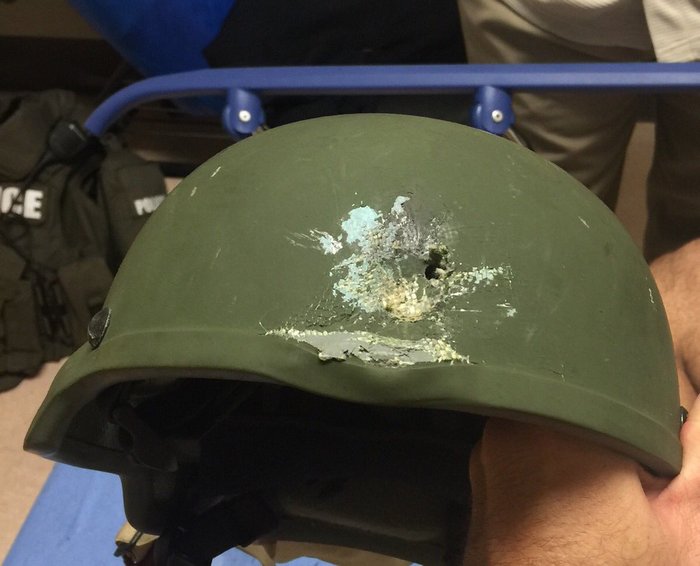 Как спецназовец с «пробитым» шлемом смог выжить?