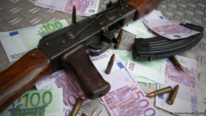 "Калашников" за 100 долларов: черный рынок оружия на Украине