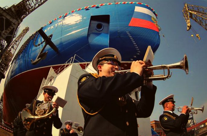 В Петербурге спущен на воду самый большой в мире ледокол