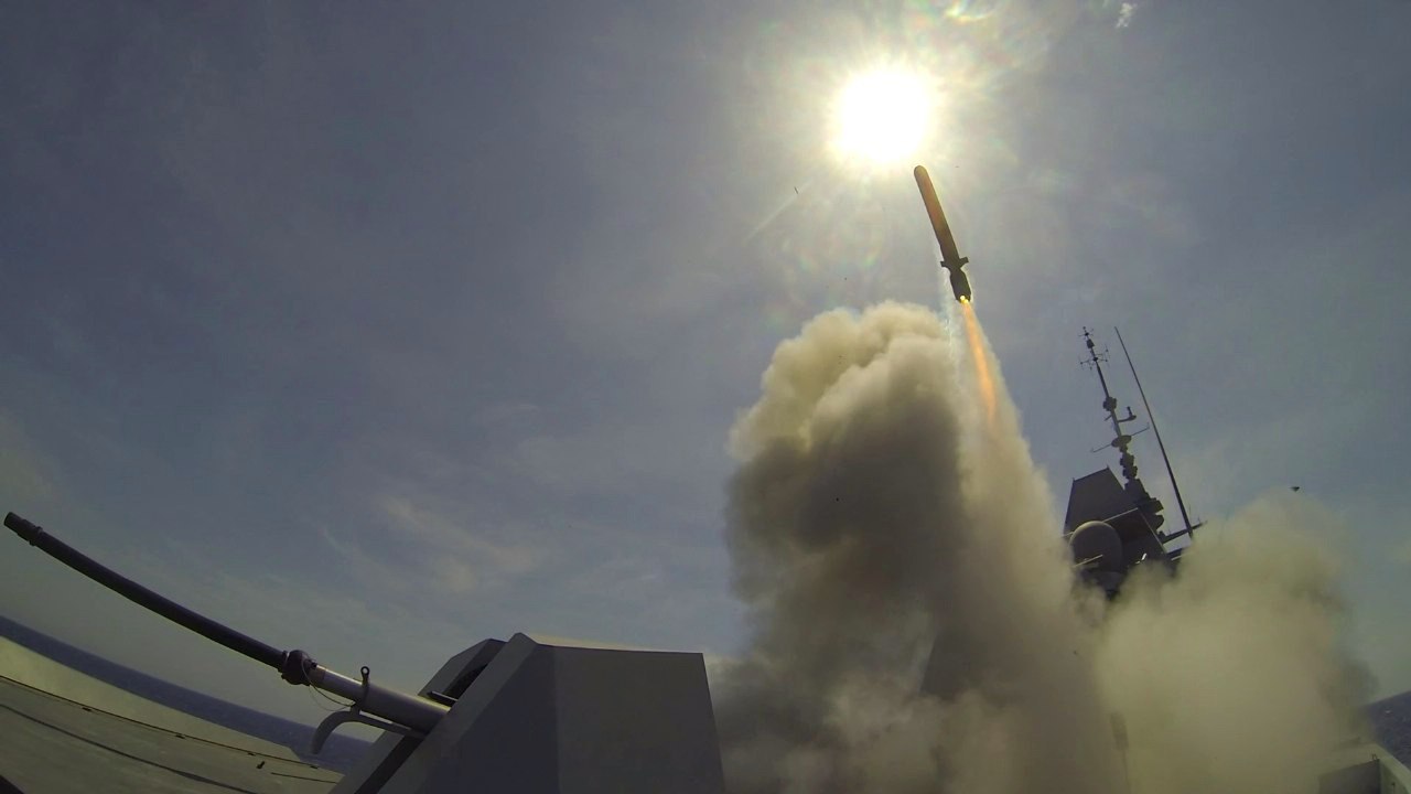 В погоне за «Калибром»: во Франции создали жалкий аналог российской крылатой ракеты
