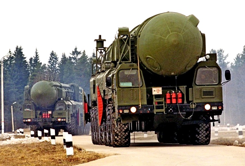 400 установок «Тополь-М» и «Ярс» выдвигаются на боевые позиции по всей РФ
