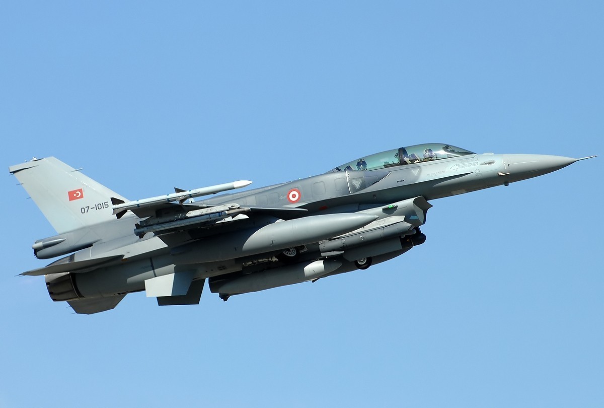 Два F-16 мятежников держали самолет Эрдогана под прицелом