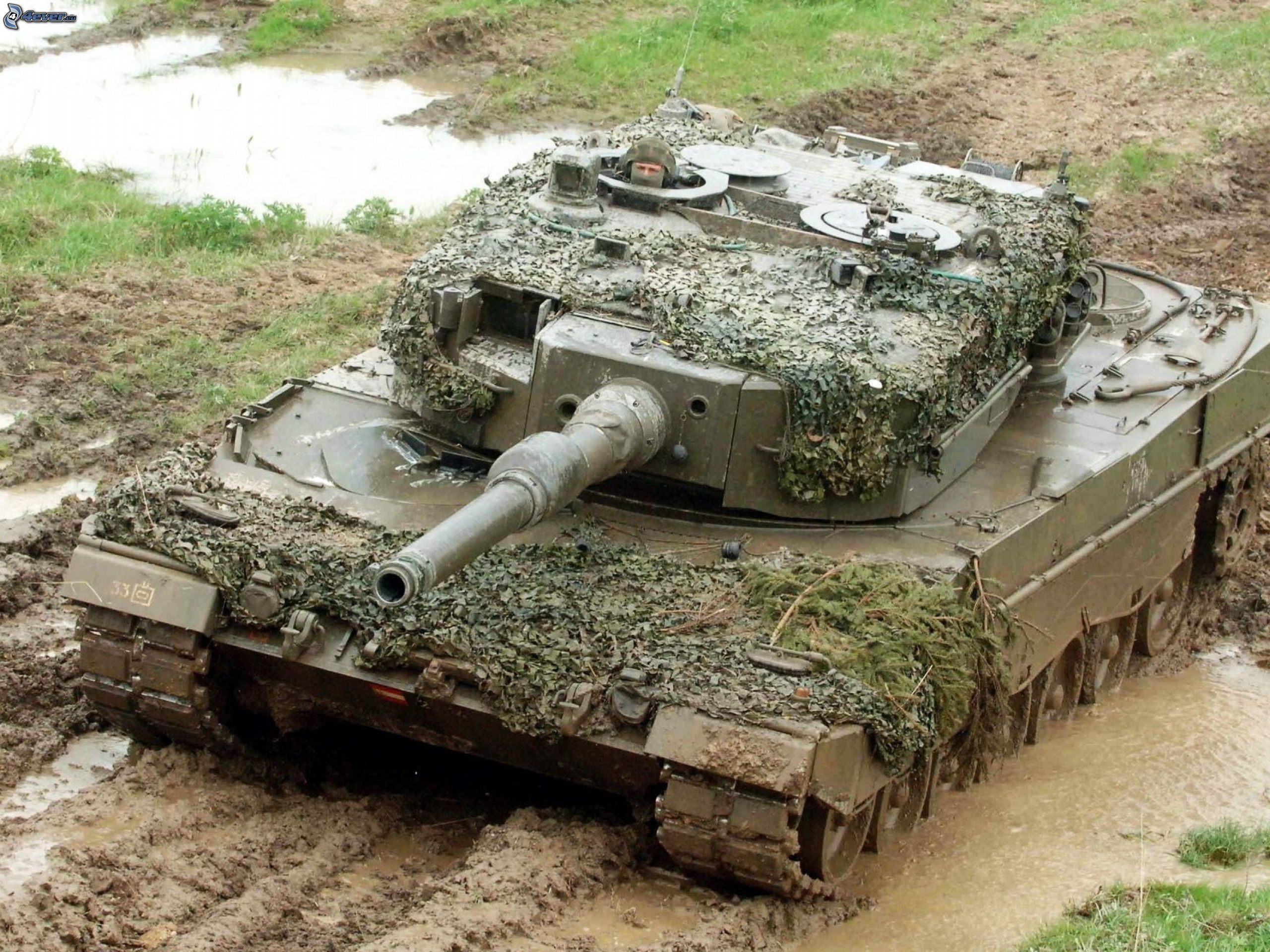Смех, да и только: Польша собралась воевать против РФ на хромых «Леопардах»