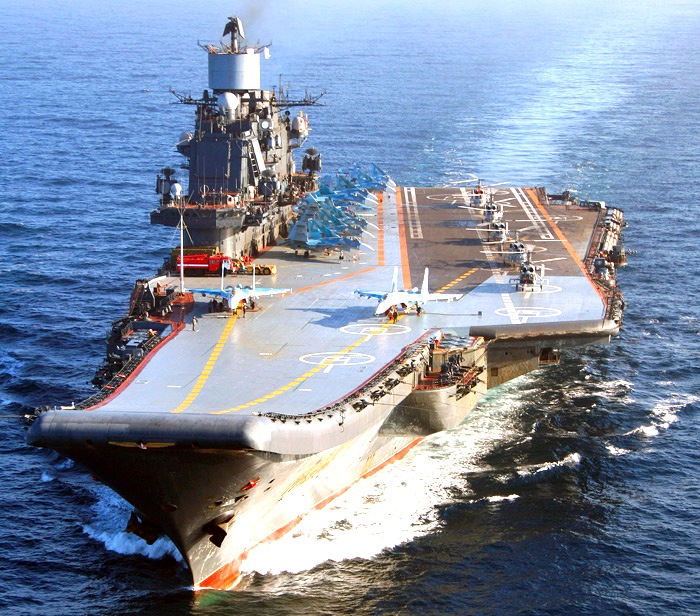 Авианосная группа «Адмирала Кузнецова» укомплектуется атомной подлодкой