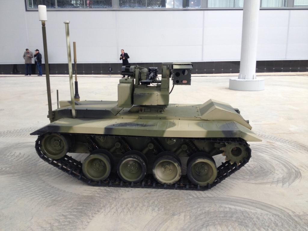 Роботов «Нерехта» и винтовые БЛА «Шершень» покажут на форуме «Армия-2016»
