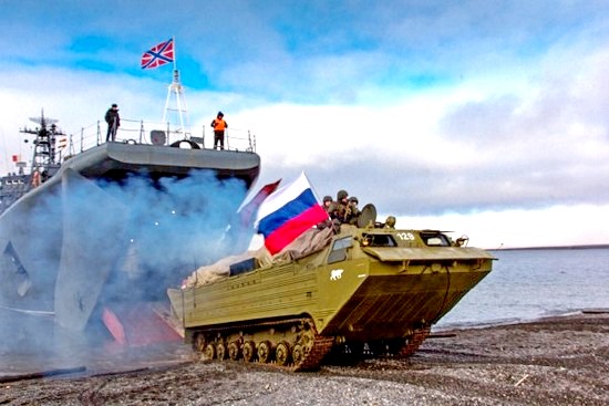 Россия скрыла 300 млрд рублей военных расходов. Куда они делись?