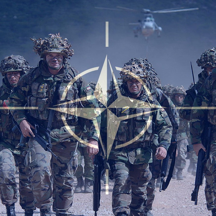 Батальоны просят огня: НАТО ползет на восток мелкими шажками
