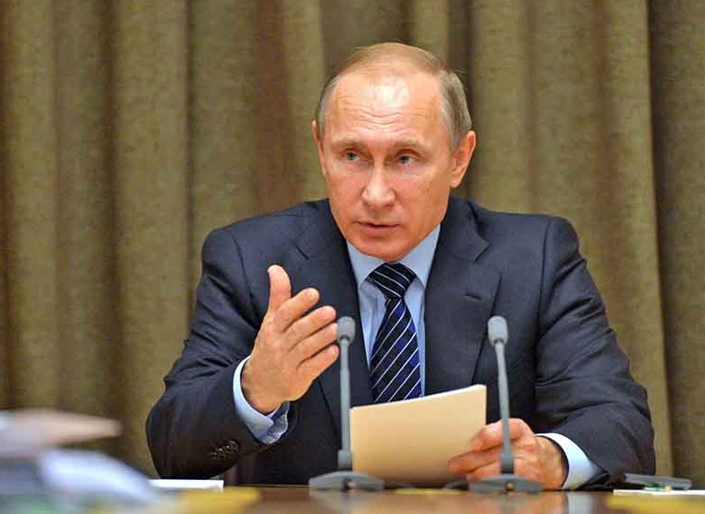 Путин: Российская оборонка должна успешно конкурировать на рынке оружия
