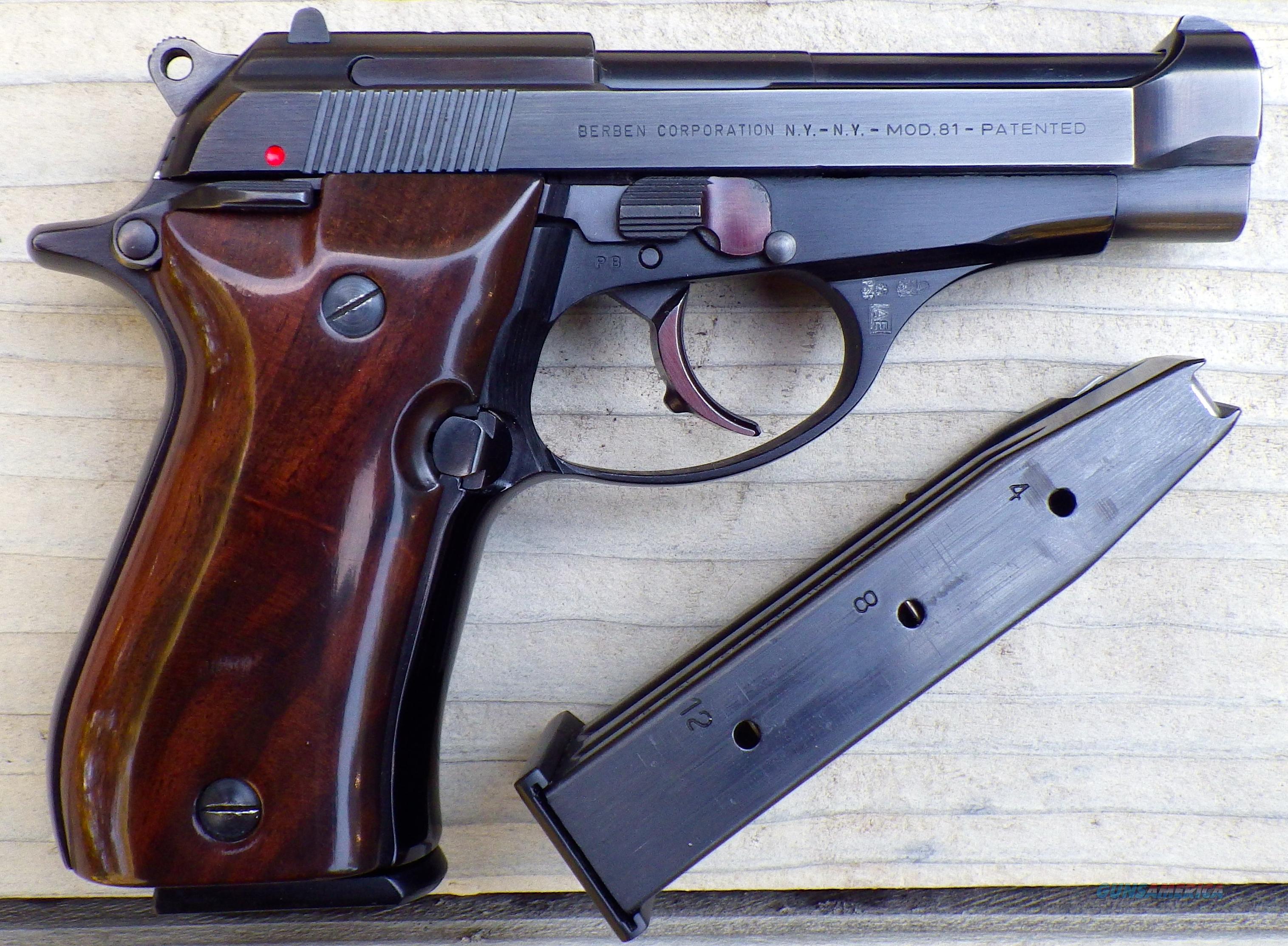Пистолет Beretta M81