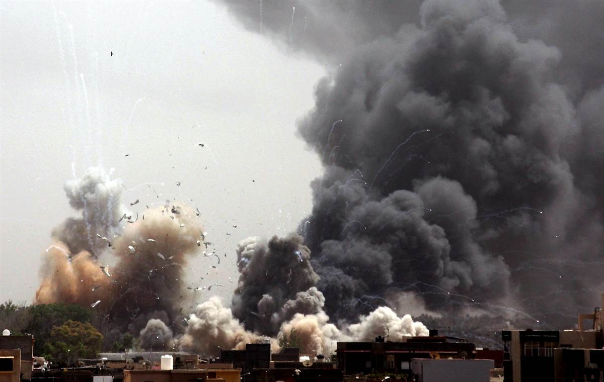 Сводка из Сирии: взрывы на оружейном заводе заставили боевиков «летать»