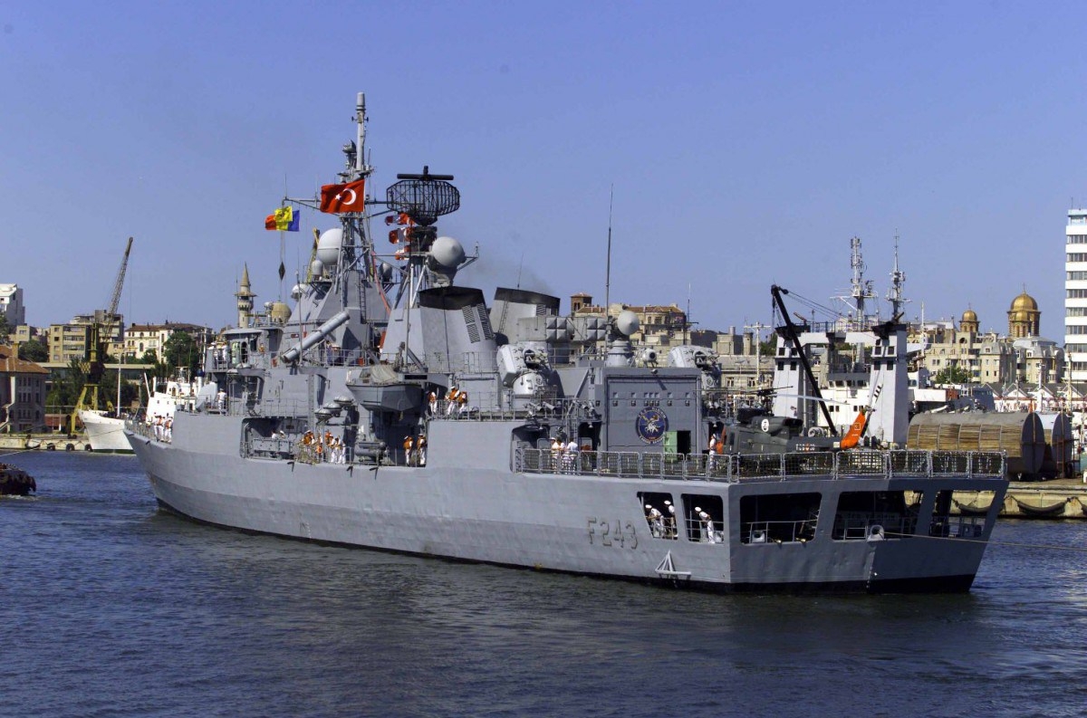 В Турции захватили военный корабль вместе с командующим флотом
