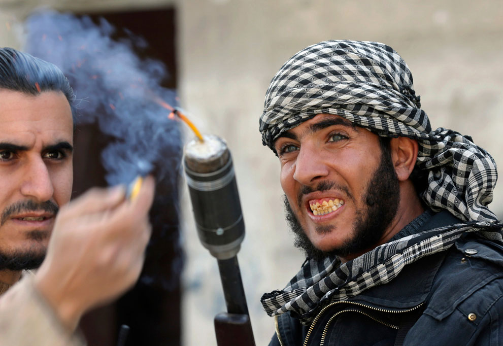 ИГИЛ вооружается до зубов: Запад снова бездействует