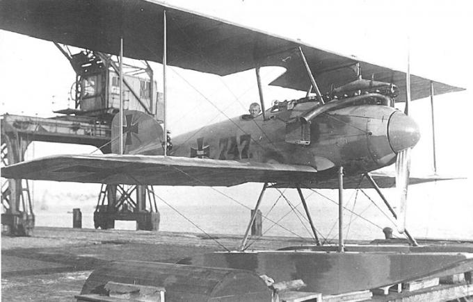Гидросамолёты-истребители Albatros W.4. Германия