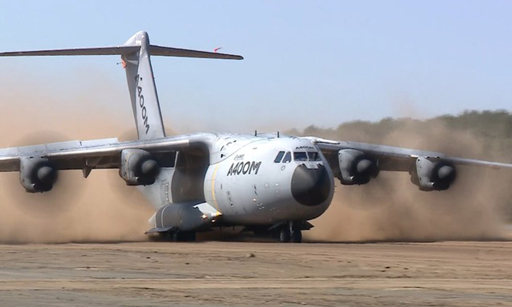 Airbus А400M прошел проверку на взлет и посадку на песке