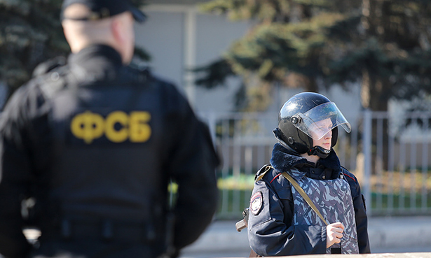 Задержаны еще двое подозреваемых в подготовке диверсий в Крыму Задержаны еще двое подозреваемых в подготовке диверсий в Крыму